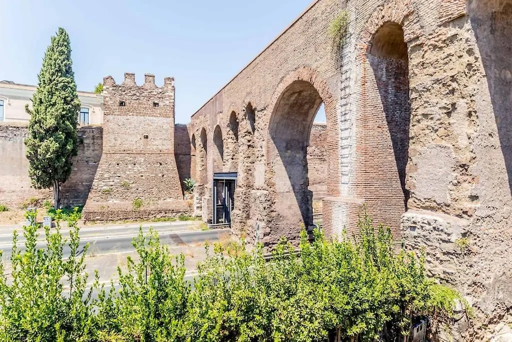 Apartment Ninkasi Mono Loft Con Vista Sulle Mura Aureliane Rome